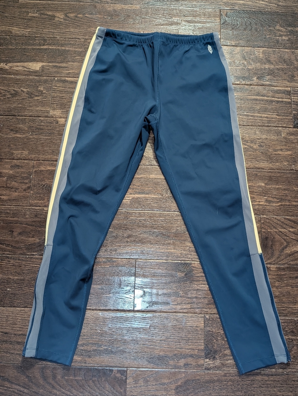 Free People Movement Athletic Pants Low Rise Zip Open Bottom
